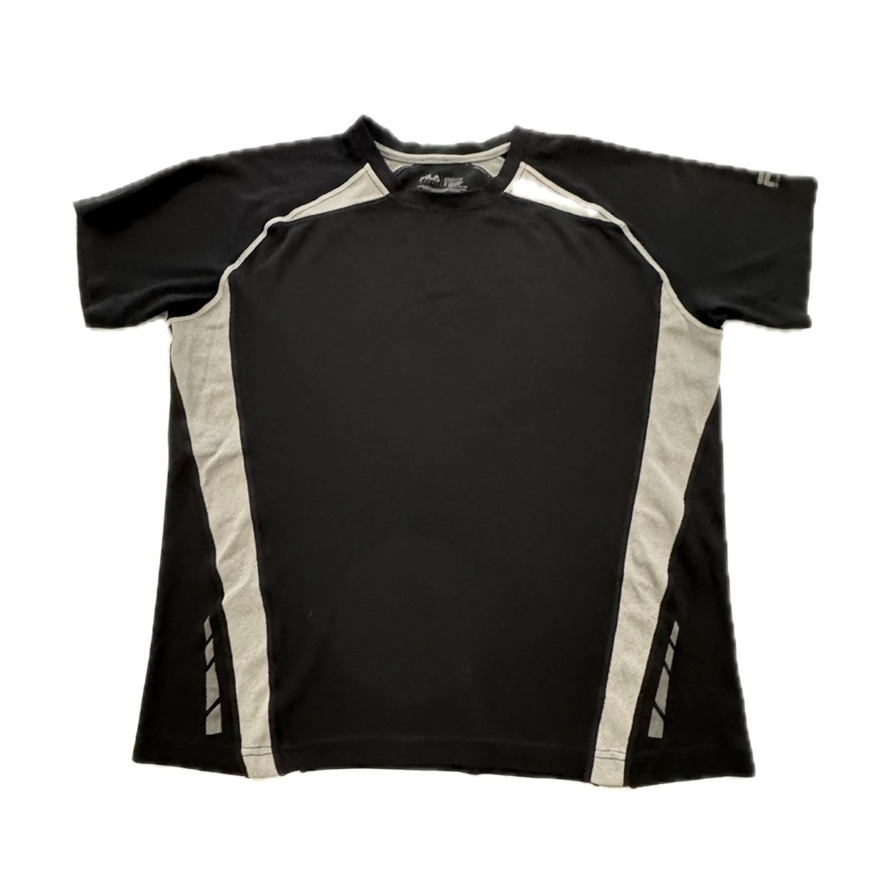 😎 Men’s FILA size small black workout t-shirt in good condition